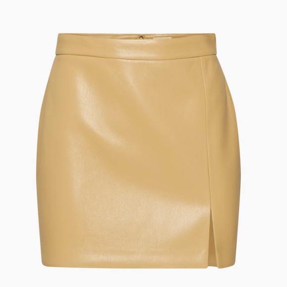 Aritzia Wilfred Patio Mini Skirt.  Aritzia -***Limited Edition***
Sandy Beige - Picture 1 of 16